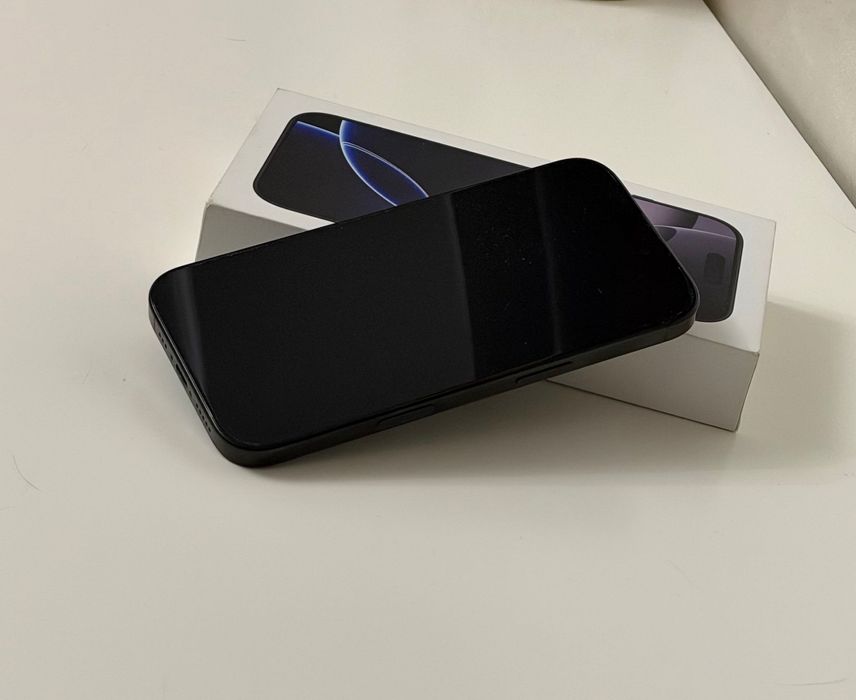 iPhone 16Pro 256Gb black titanium.