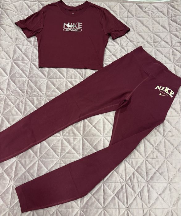 Спортен сет NIKE клин и кроп топ блуза