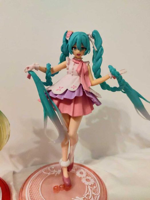 Две замечательные фигурки Miku, формат 3D