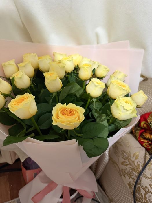 Продам 25 роз желтого цвета