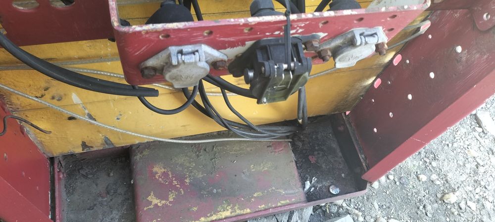 Panou cuple și prize electrice pentru semiremorca