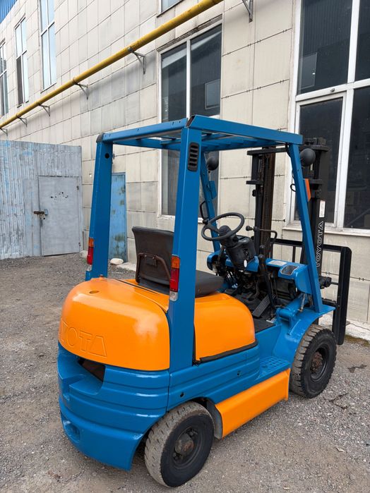 Вилочный Погрузчик Toyota 6FGL15