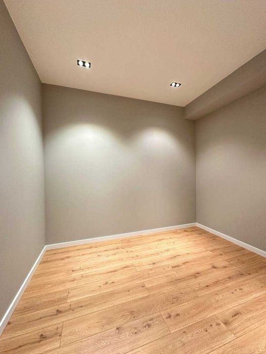 Сдам светлую кв-ру 4/4/9 ор-р улица Махтумкули ЖК New life Р1