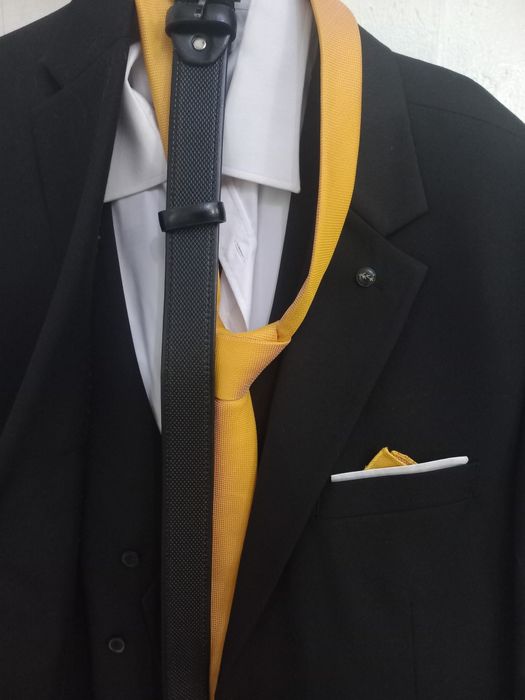 Erkaklar uchun kastyum shim jaketi bilan