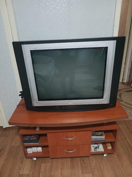 Продам телевизор