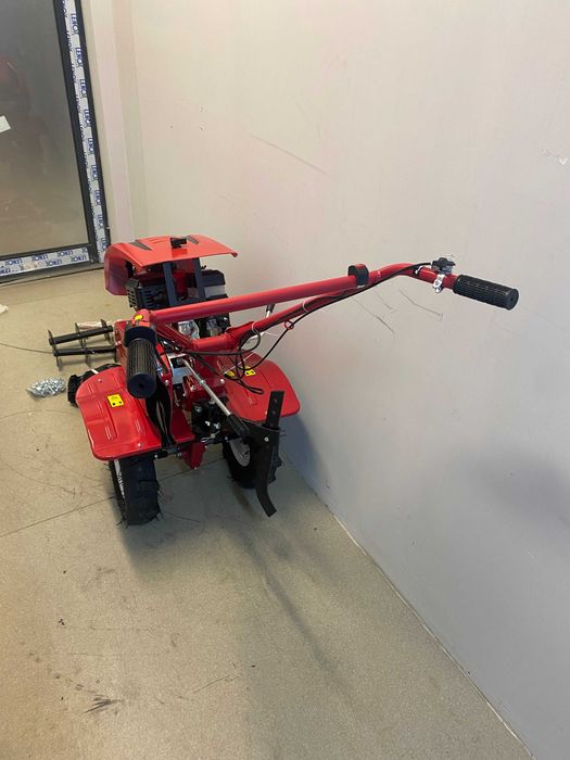 Мотофреза бензин. 5.2kW (7.0hp) 2+1 ск.+Аксесоар за фрезоване /В Кашон