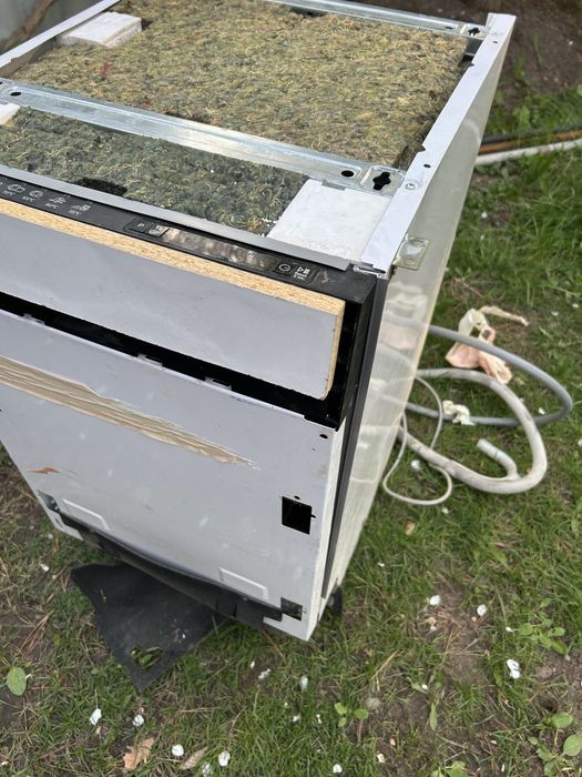 Продам посудомоечную машину