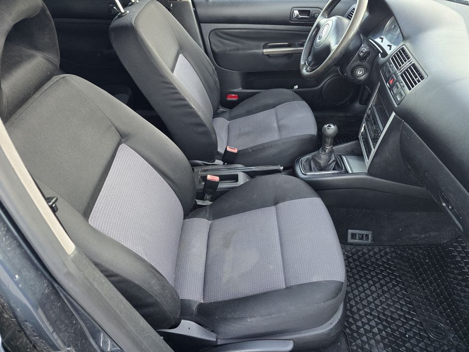 Vw Bora 1.6 16v 2002 Unic proprietar in Ro