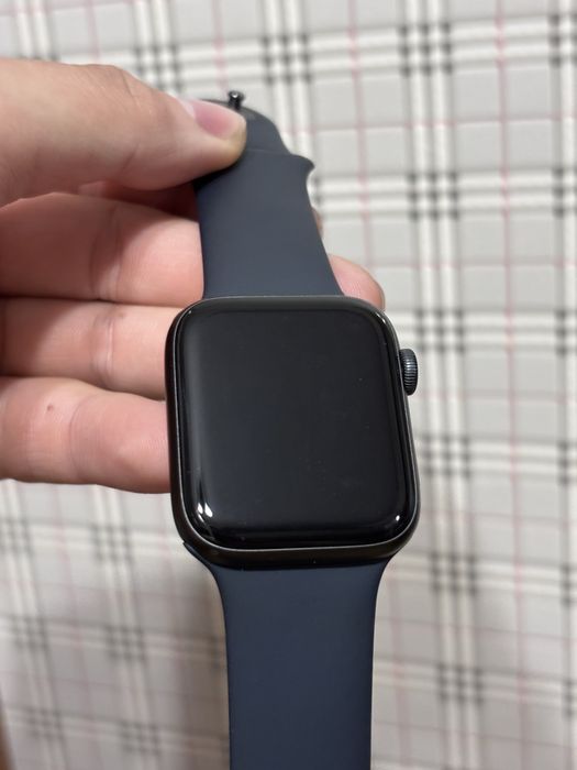 Продам apple watch SE 44mm