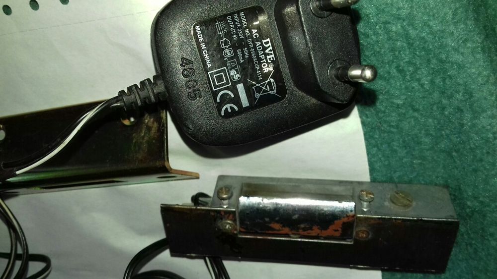 Yala electromagnetica12V si feronerie inchizator geam