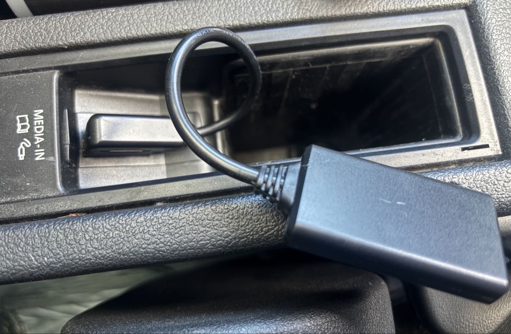 VW RNS315 Оригинална навигация  - България + ПОДАРЪК Bluetooth адаптер