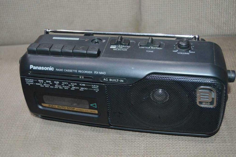 Panasonic RX-M40 Radiocasetofon portabil stare perfectă, Baterii cadou