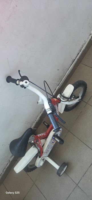Bicicleta copii cu roti ajutatoare