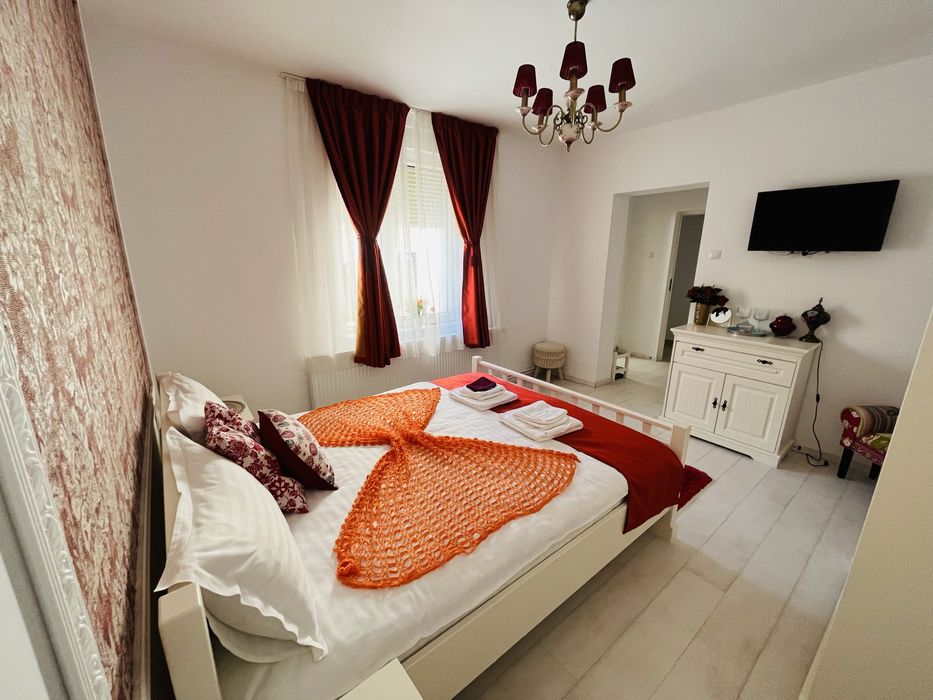 CAzare Predeal centru capacitate 12-13 persoane