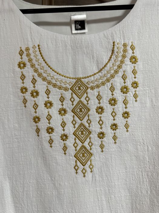 Рокля с етно мотиви