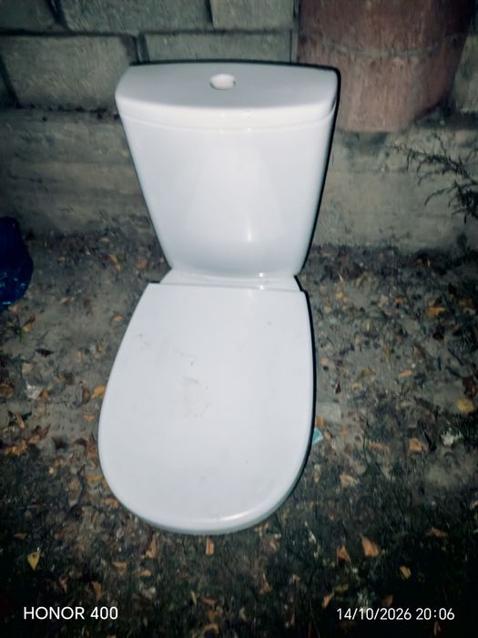 Продам новый унитаз