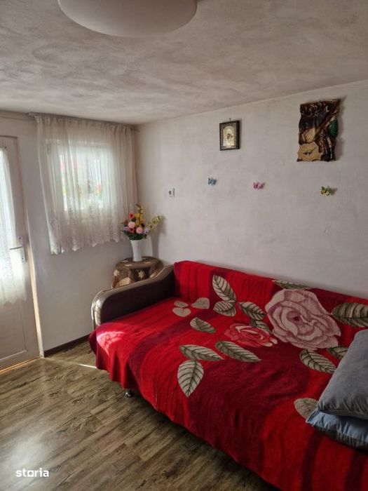 Casa de vanzare, 47.70 mp utili, Gavanesti -Olt