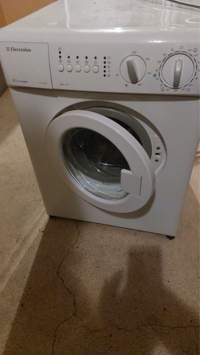 Пералня Electrolux EWC 1350
