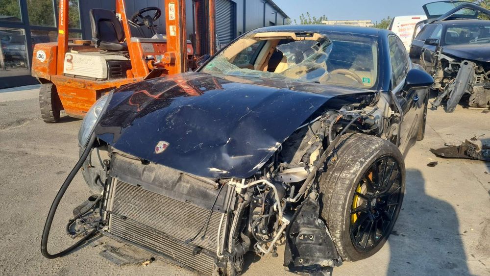 Porsche panamera 4.8S на части