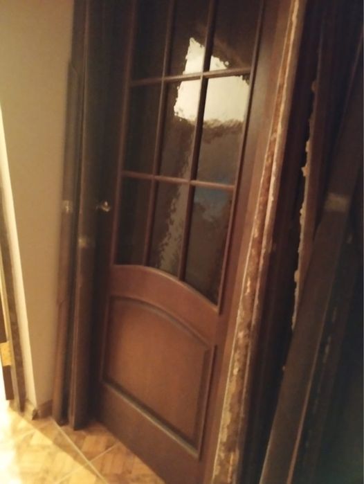 Двери б/у почти новые