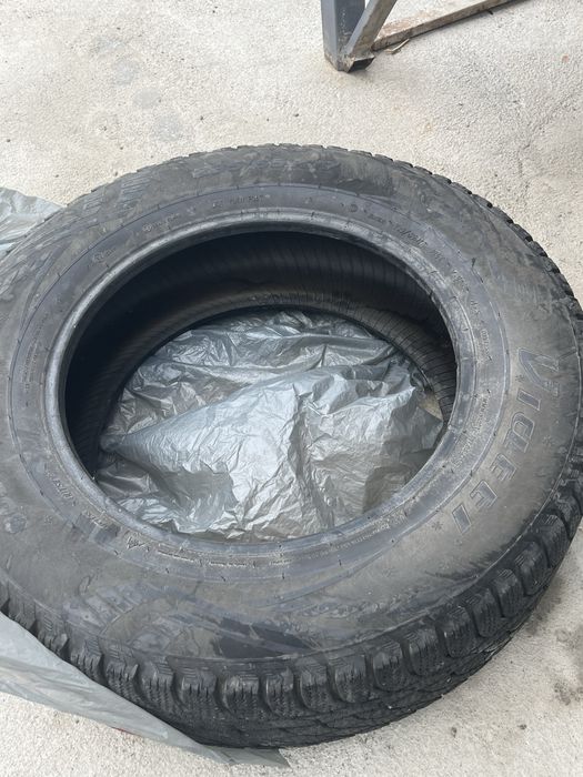 Зимние шины 235/65R17 104T    V-526 RADIAL