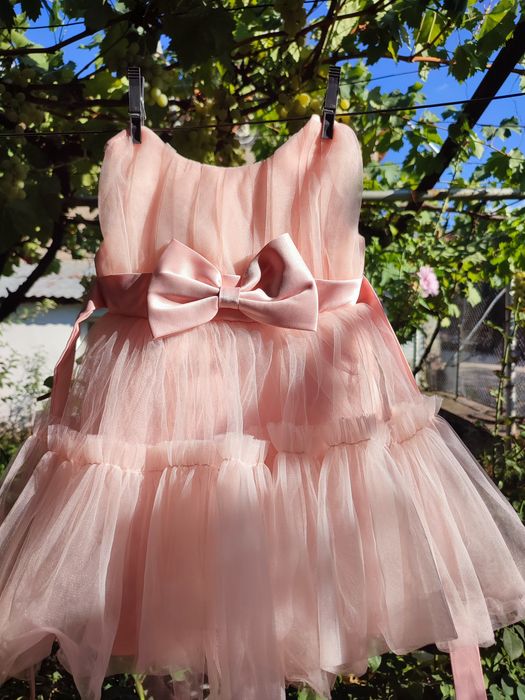 Детска рокля за повод- рожден ден или кръщене