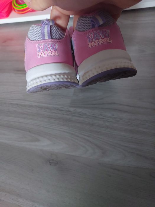 Adidași fete marimea 30