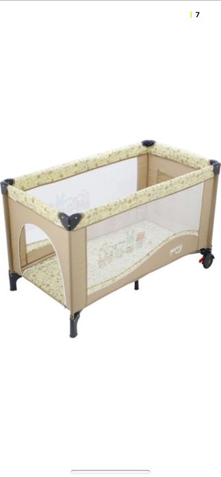 Pătuț pliabil cu 2 nivele, cu masă de înfășat