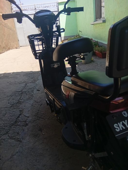 Продам ск8 мопед