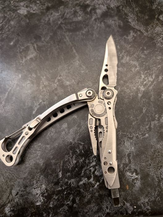 Мультитул leatherman skeletool