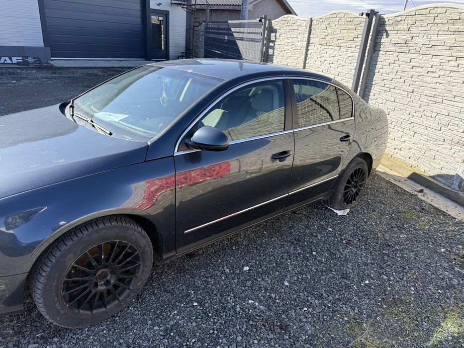 Vand sau dezmembrez  passat b6