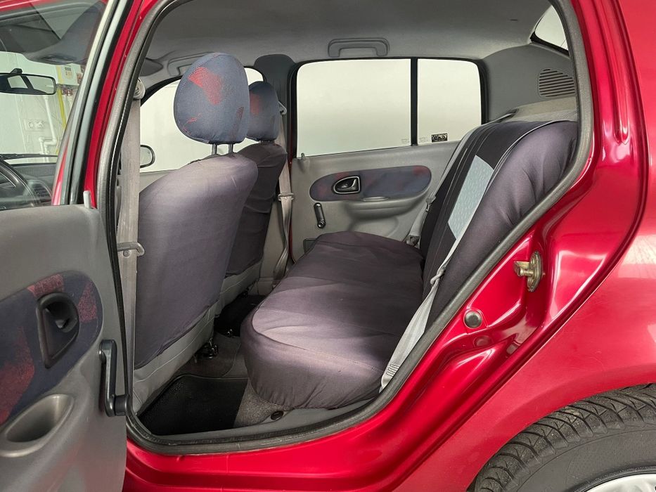 Renault Clio model 2005 benzina 1.4