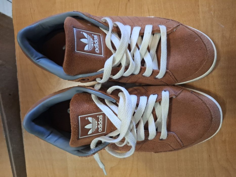 Vând adidași marca Adidas și trening de la CK