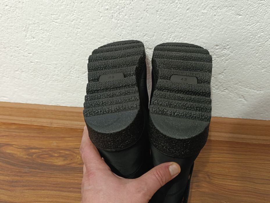 Дамски боти - голям размер