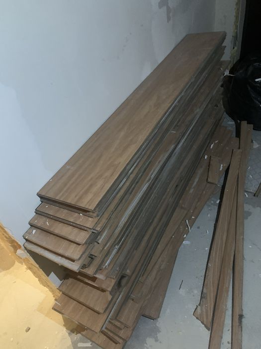 Ламинат есіктер сатамын срочно бағасына келісеміз