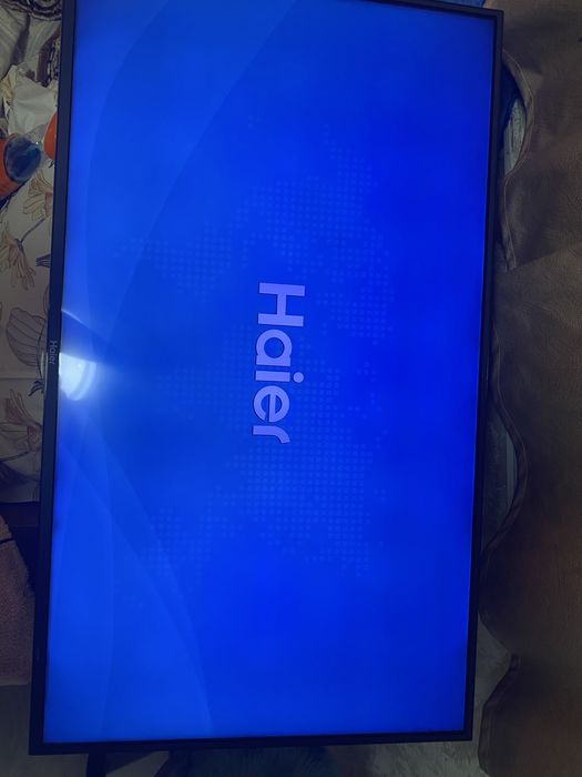 Телевизор LED 43" (108 см)