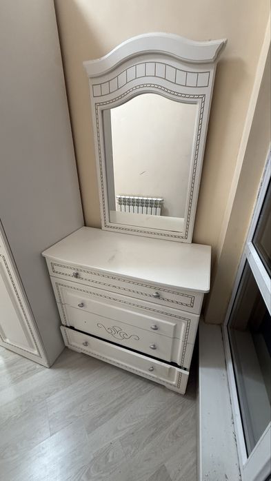 Спальный гарнитур