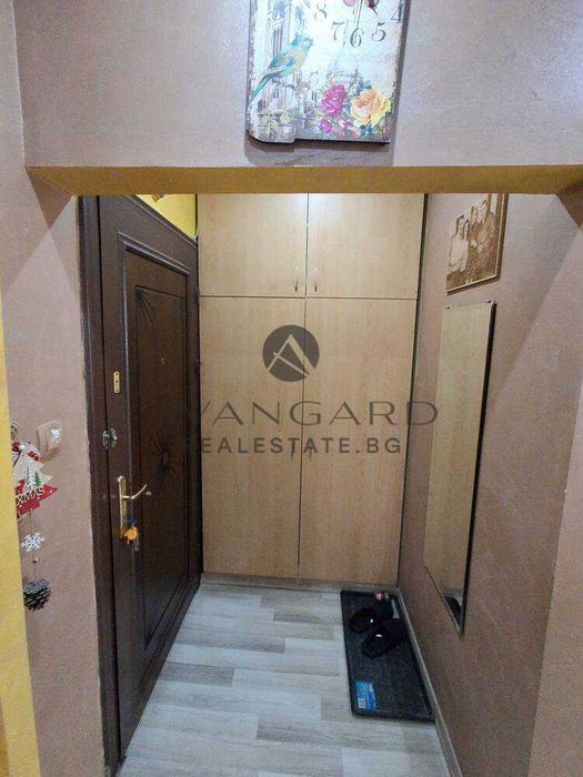 оф.25434 Тристаен р-т Хитър Петър