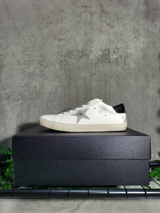 Golden Goose marimea 45