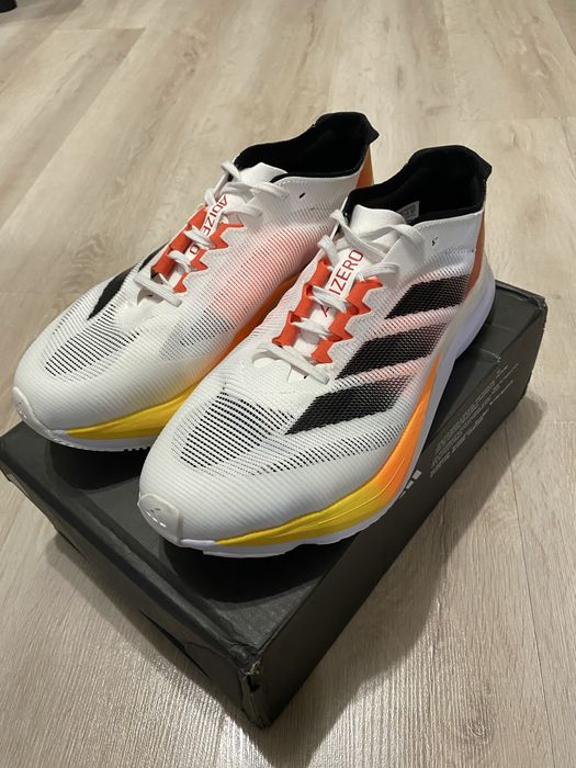 Беговые кроссовки adidas