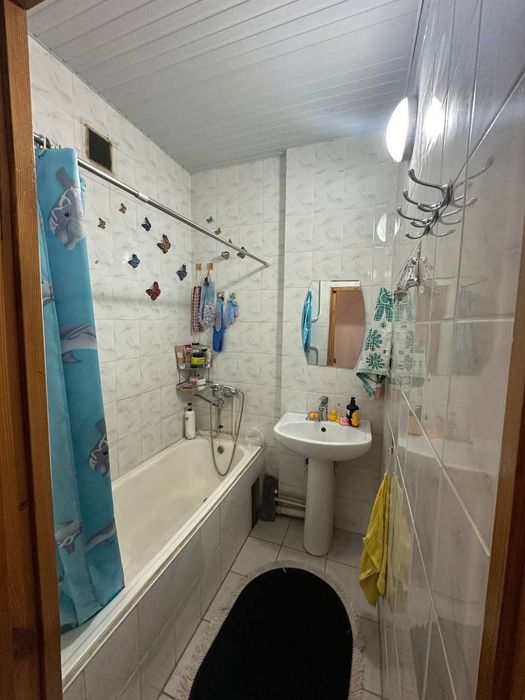 Юнусобод 6кв 2/2/4 Сотилади