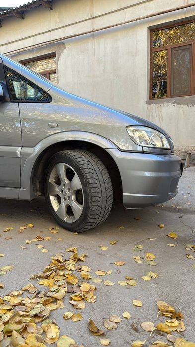 Opel Zafira A  минивэн