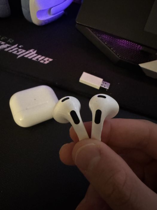 Продам AirPods 3 полный комплект