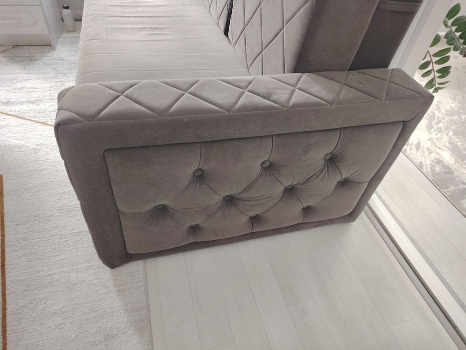 Срочно продам диван