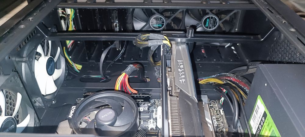 PC gaming Ryzen™ 7 3700x/ RX 5700XT 8 GB/ 32 Gb RAM/ SSD 250GB + 1TB