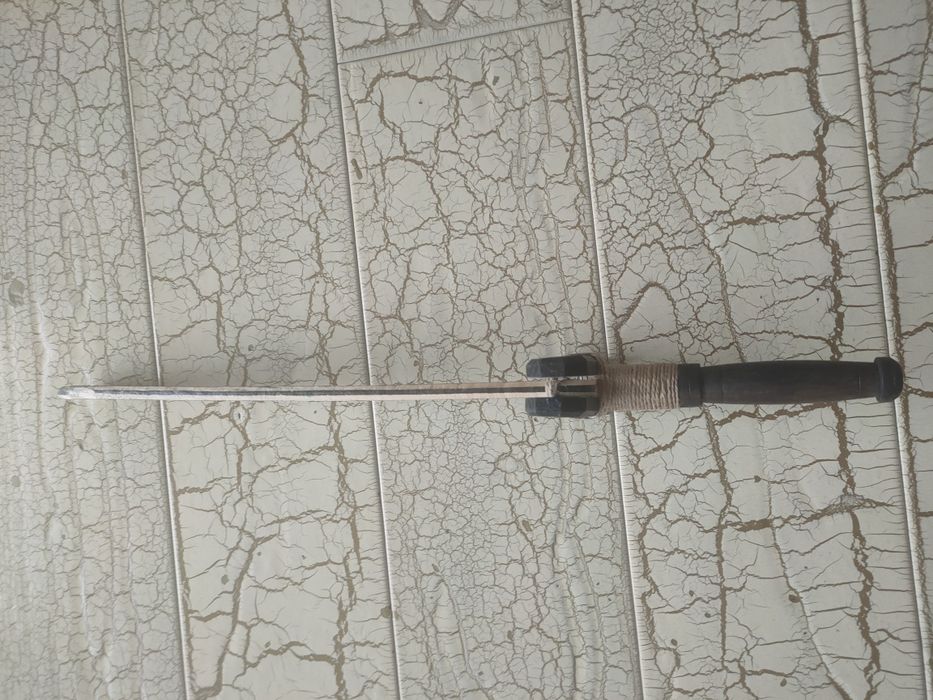 Нинджаго меч от черно дърво