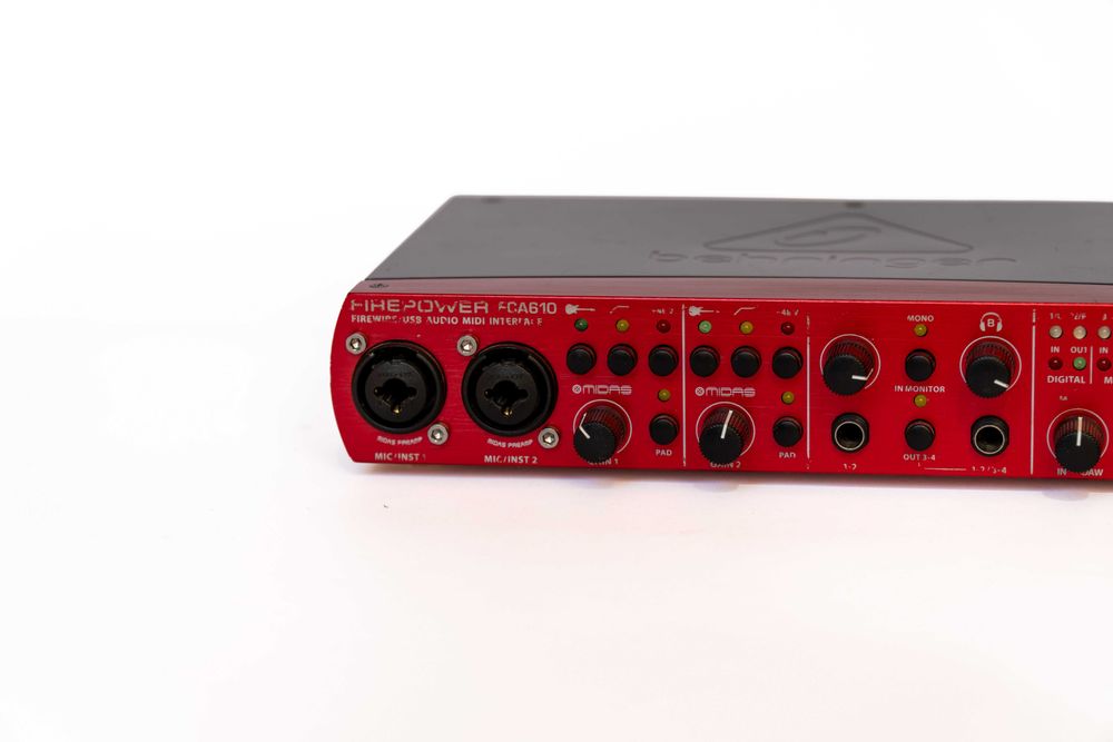 Аудио интерфейс DAC Behringer FCA 610