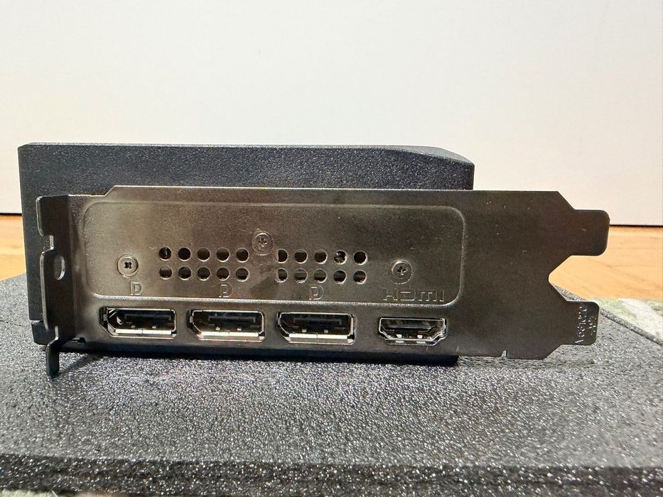 GeForce RTX™ 5070 12G SHADOW 3X OC