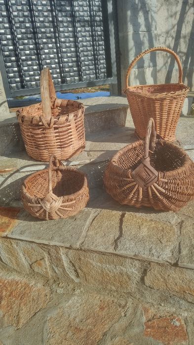 Плетени кошници.Части за Стара каруца.