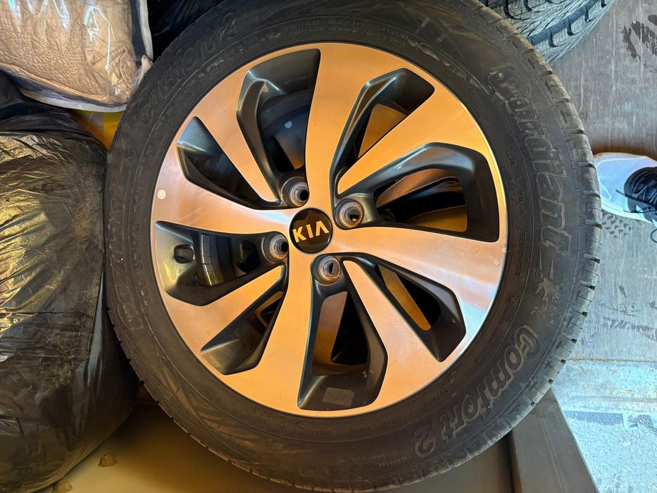 Продам шины с литами дисками KIA